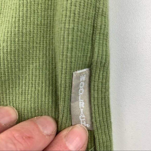 Woolrich Casual Outdoor Green Zippered  Sweater size Medium - Picture 4 of 11